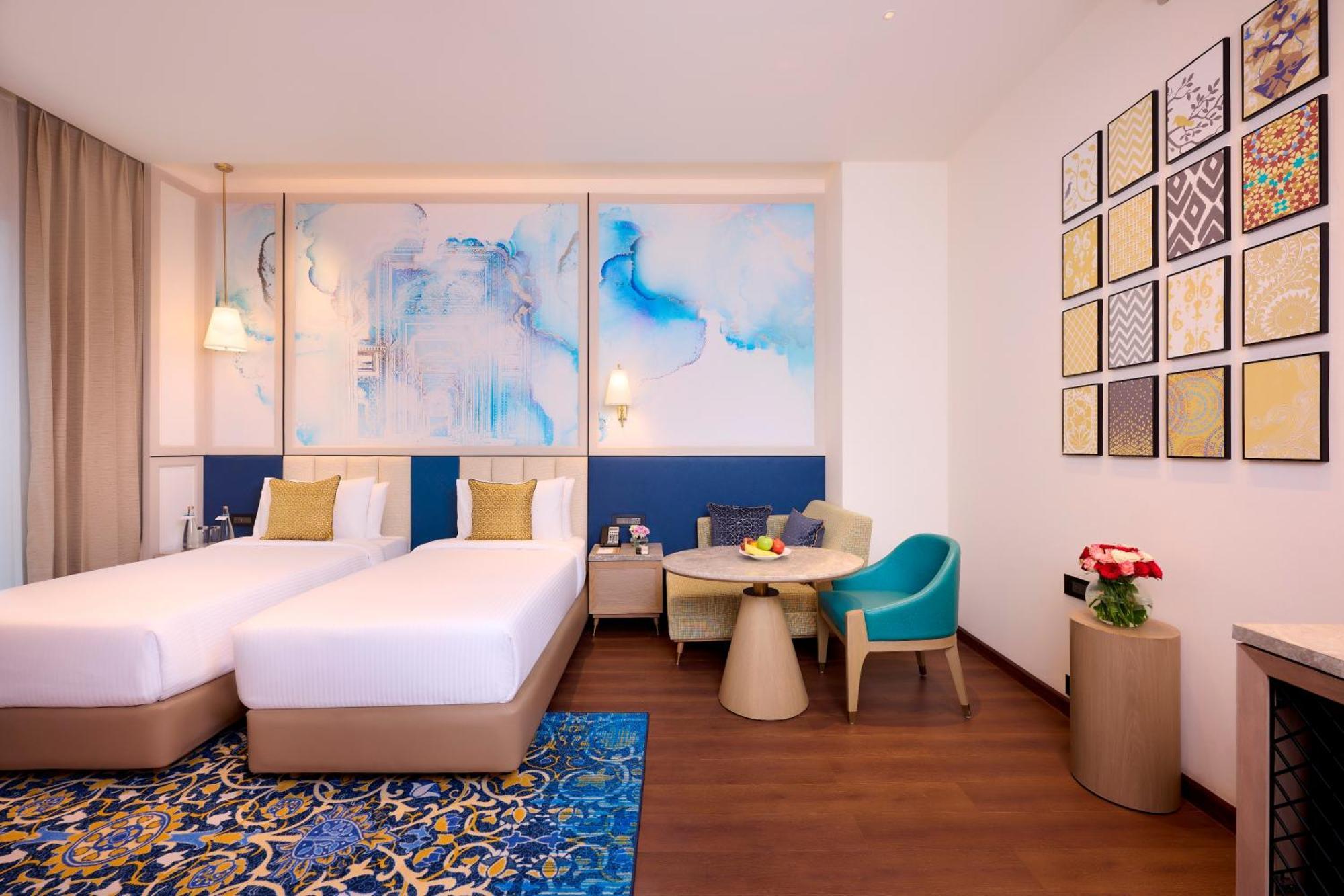 Hotel Sarovar Premiere