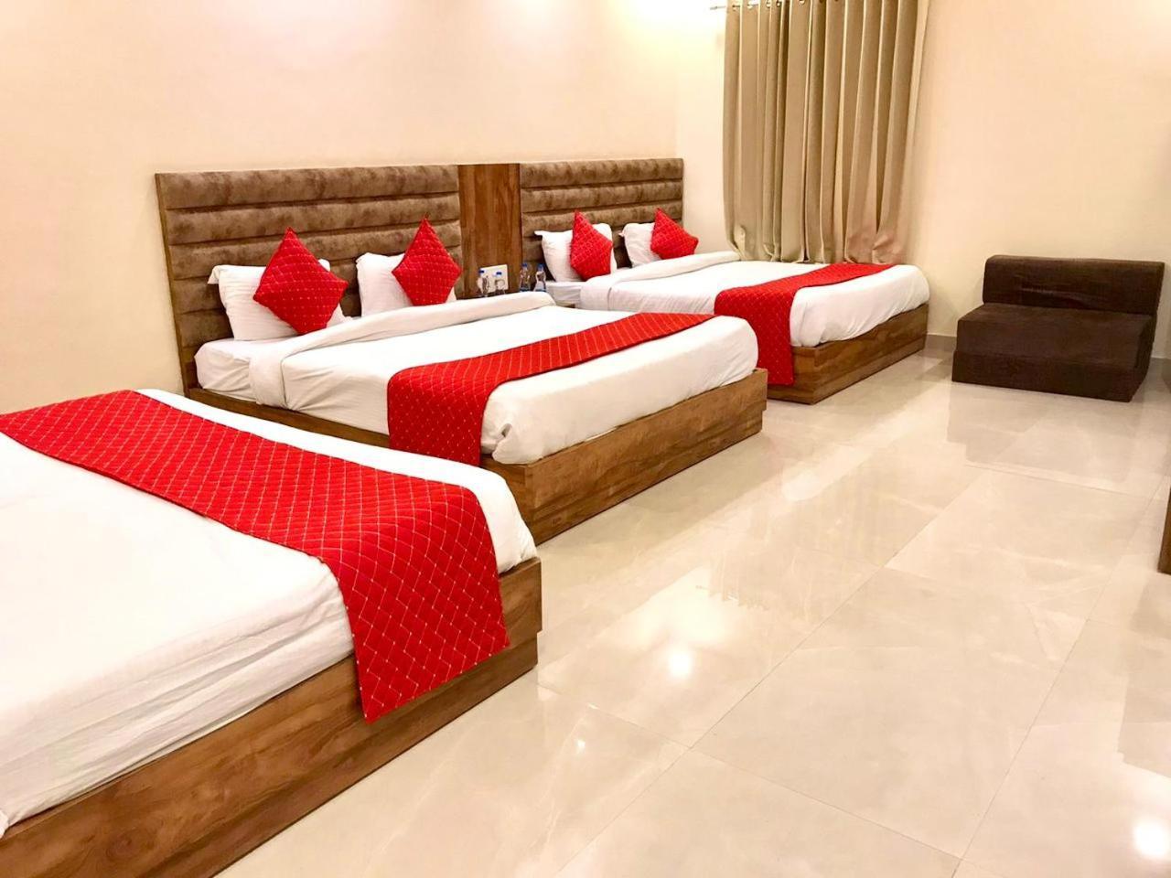 Hotel Hampton - 200 Mt From Golden Temple Amritsar