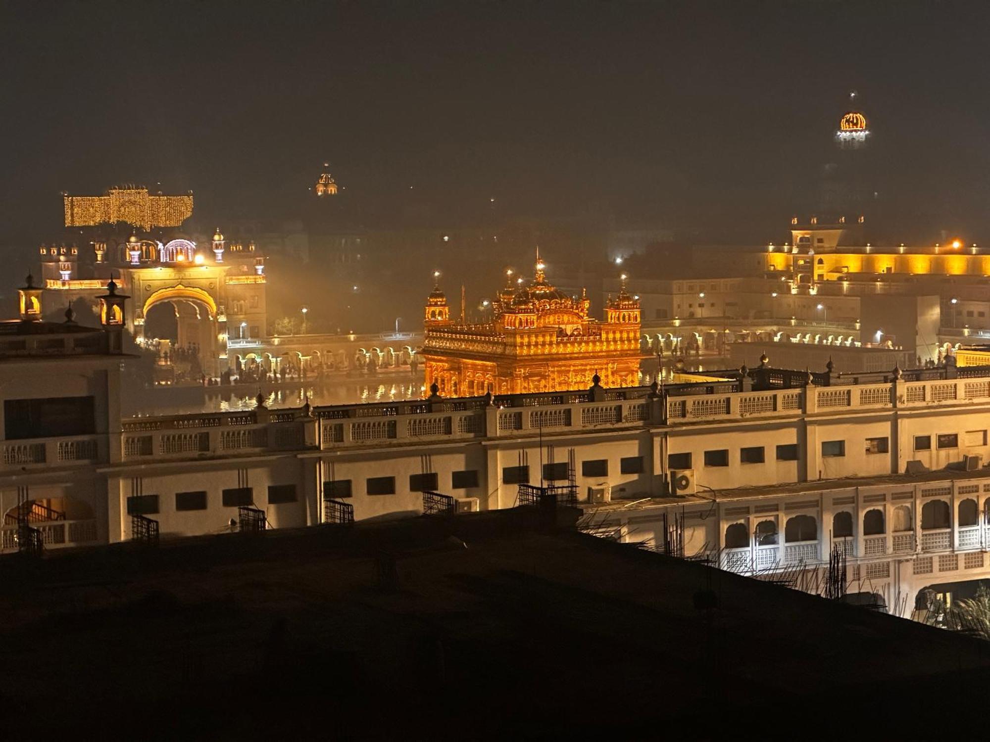Amber Opp Golden Temple Guest house Amritsar