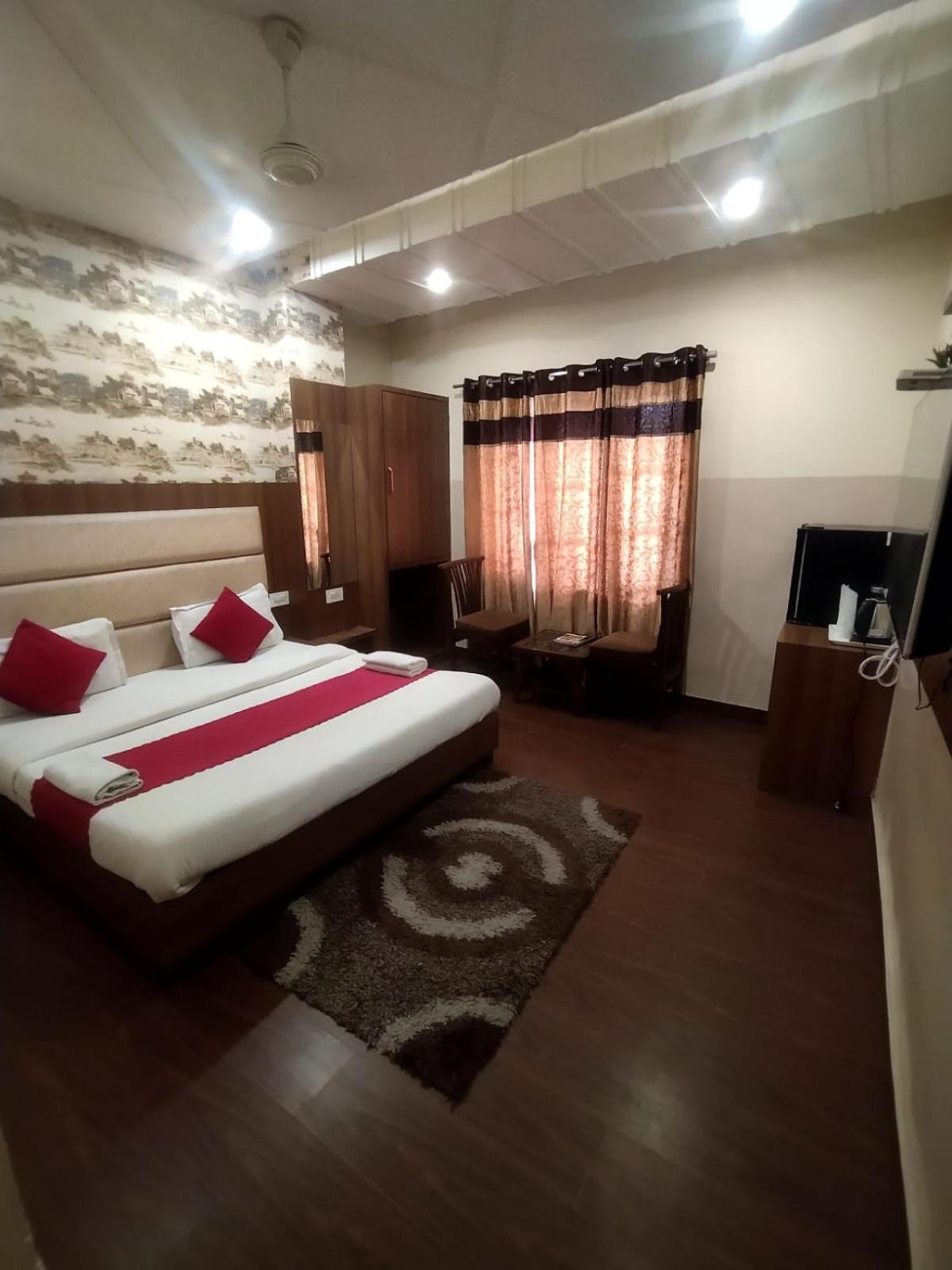 Royal Hotel 3*