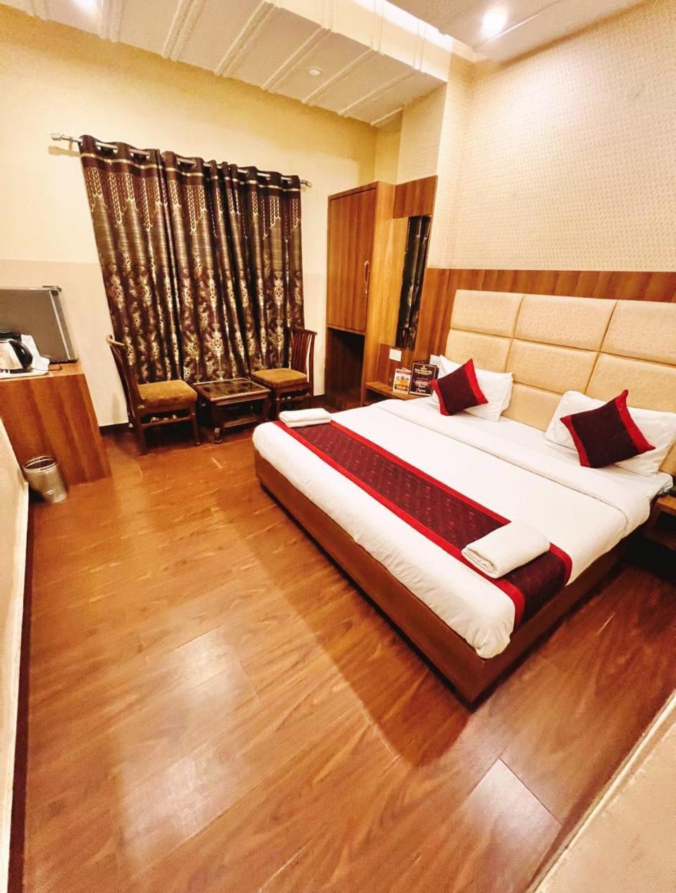 Royal Hotel 3*