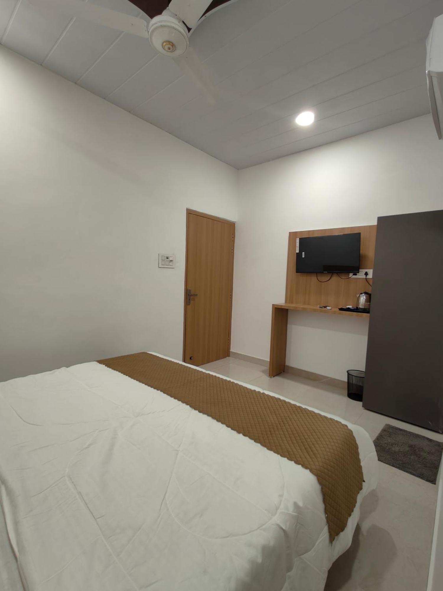 Golden Oak- 5 Min Walk From Golden Temple