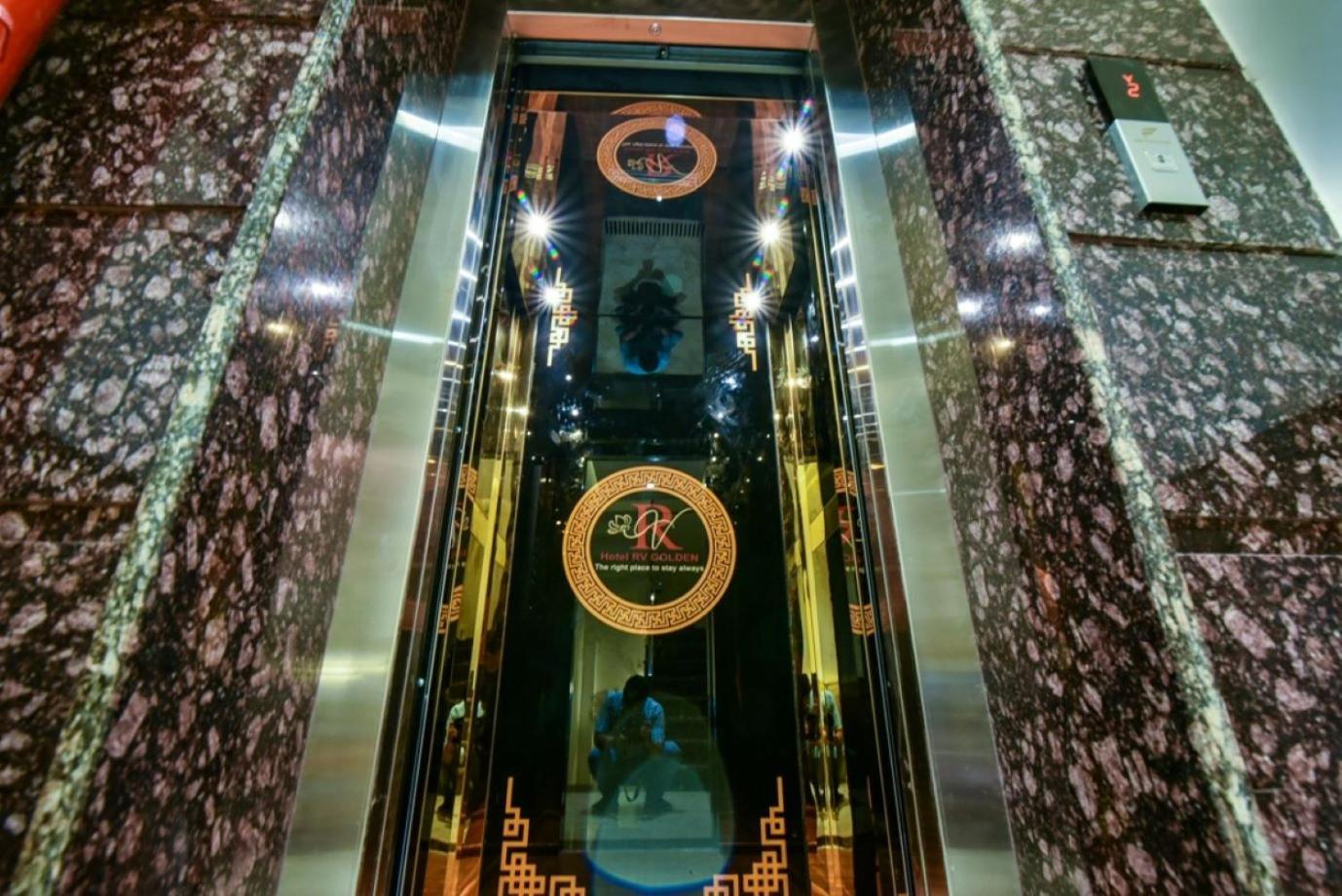 Rv Golden 50 Mtr From Golden Temple 3*