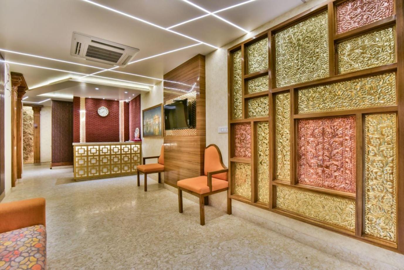 Rv Golden 50 Mtr From Golden Temple Hotel 3*