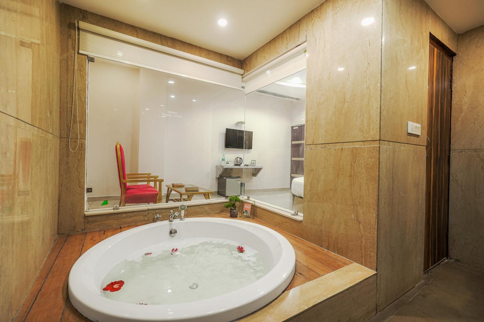 Hotel Sallow Grand 3*