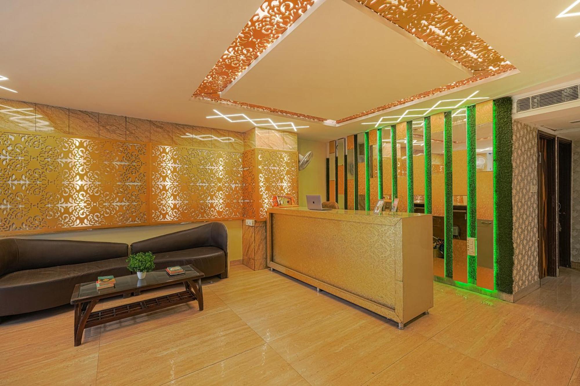Hotel Sallow Grand