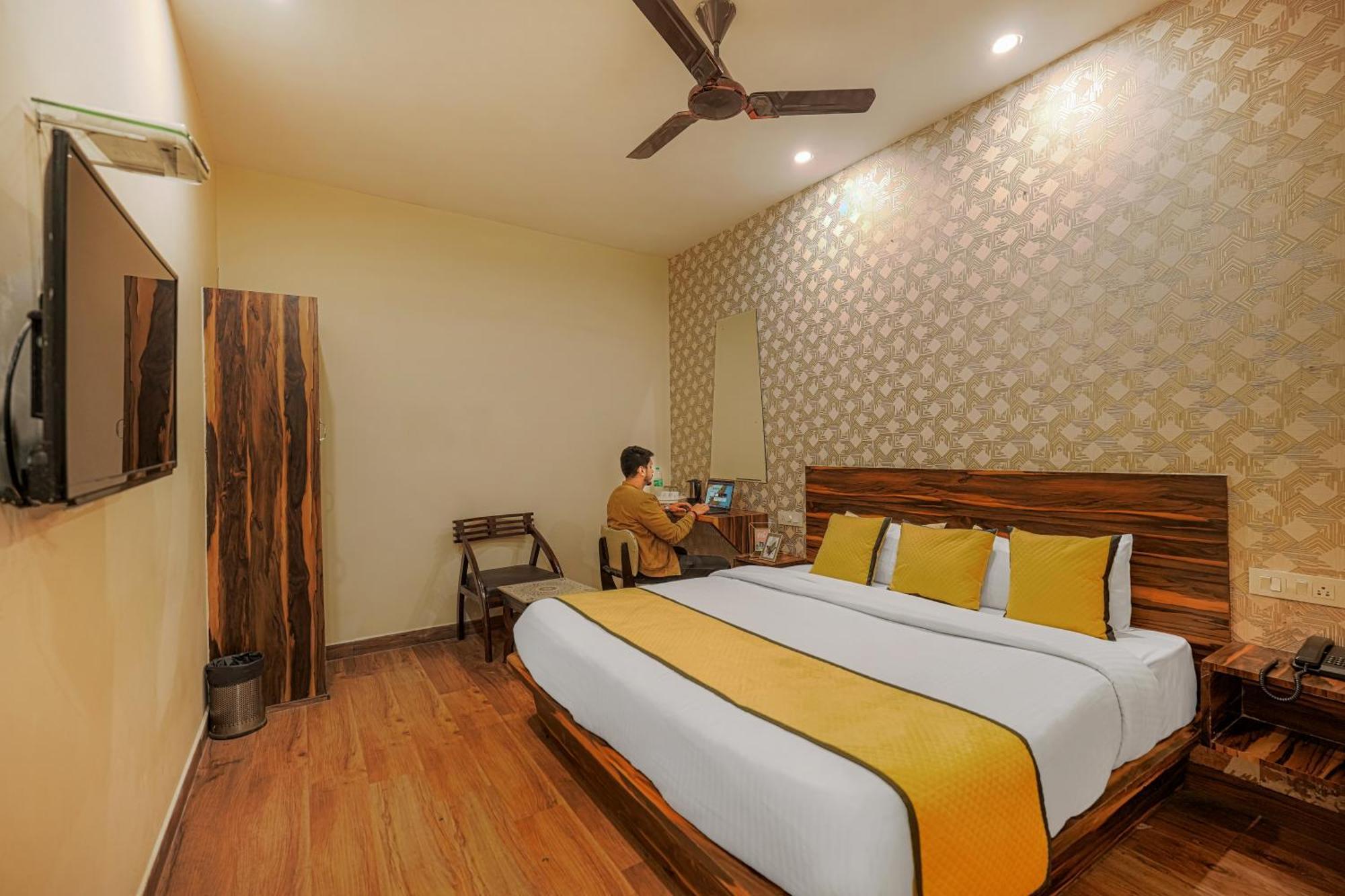 Hotel Sallow Grand Amritsar