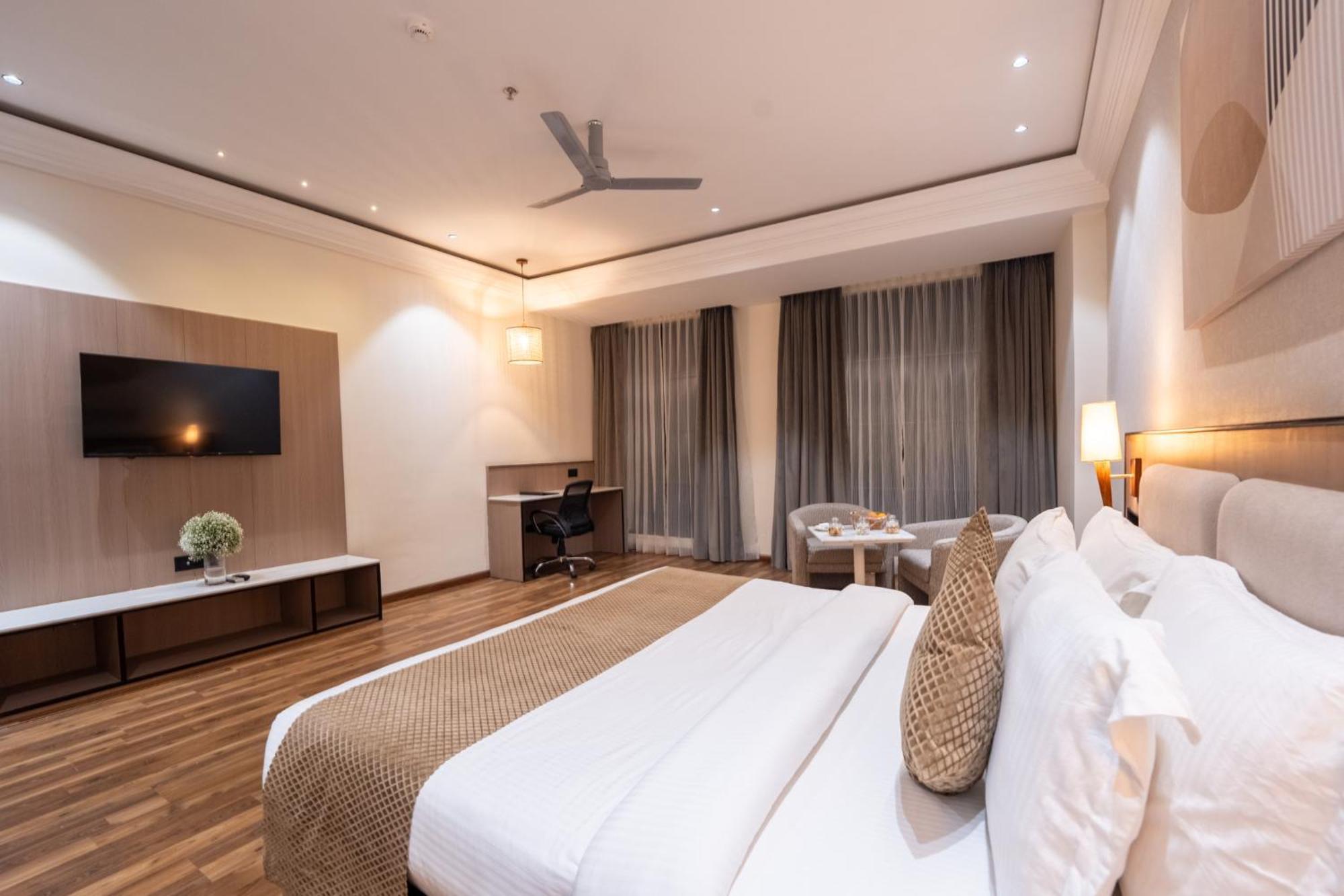 Ramee Collextion Hotel Amritsar