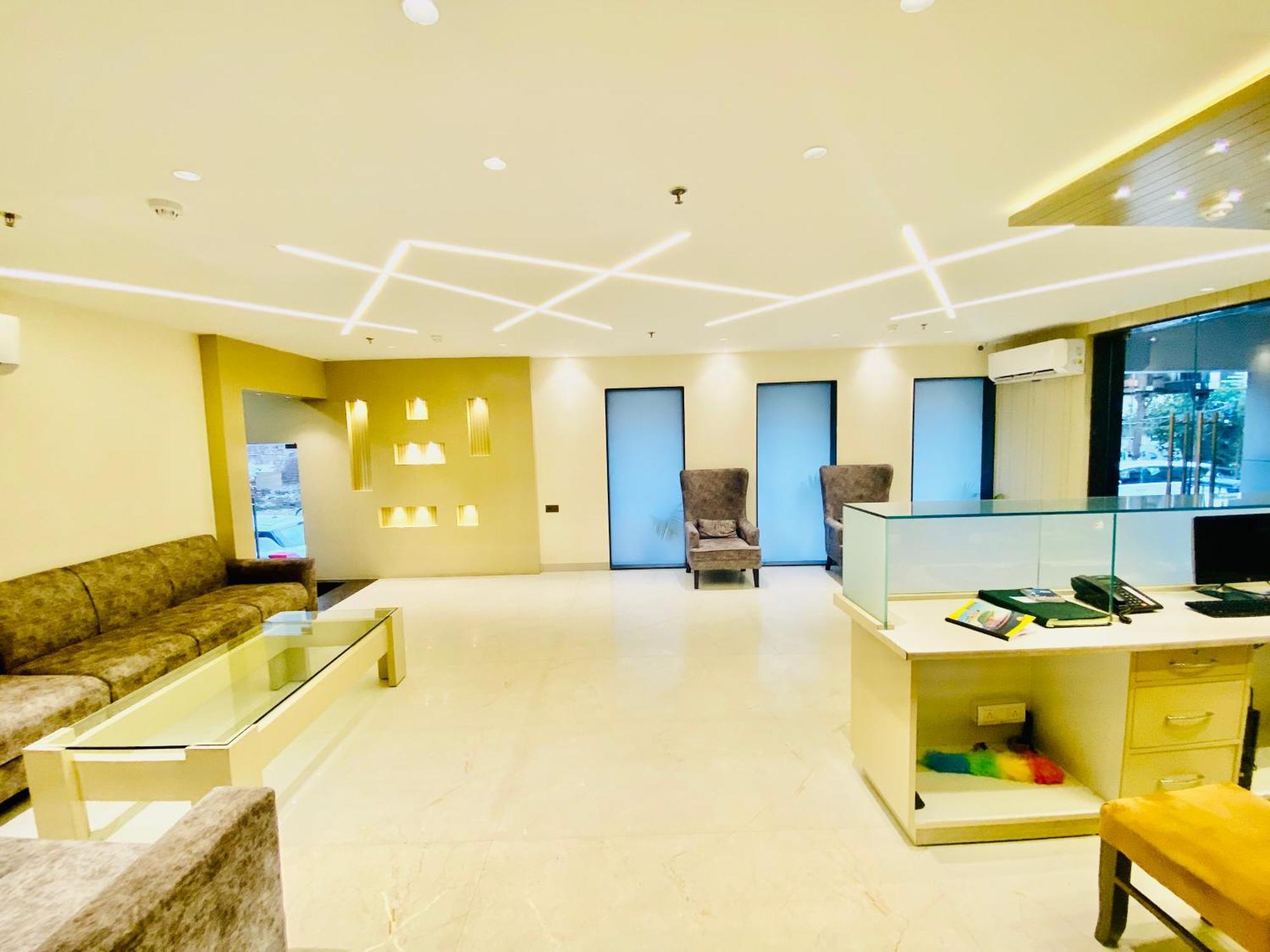 Hotel White House 350 Mtr From Golden Temple 4*