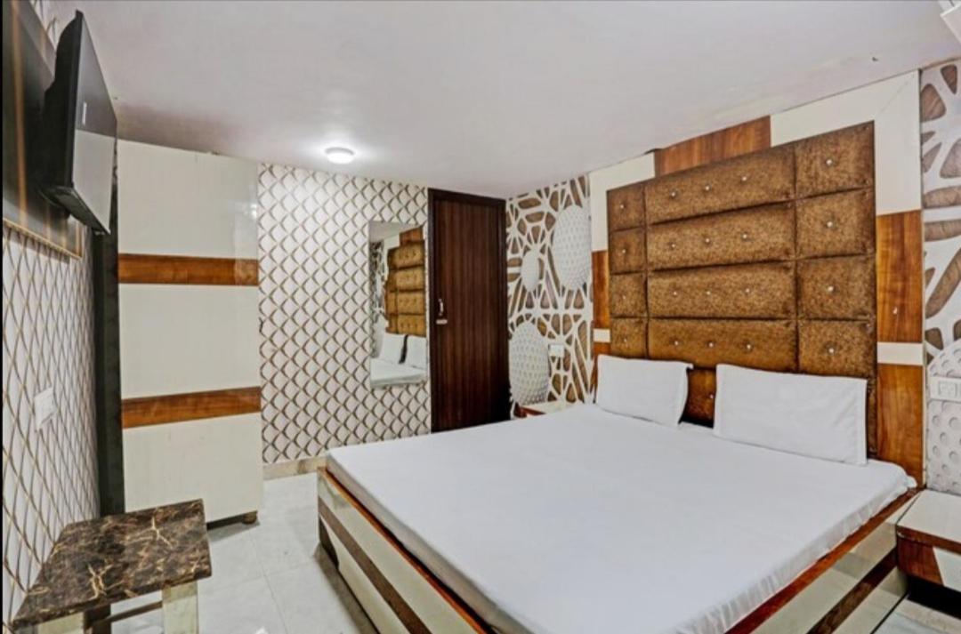 Mishra Residency Love hotel *