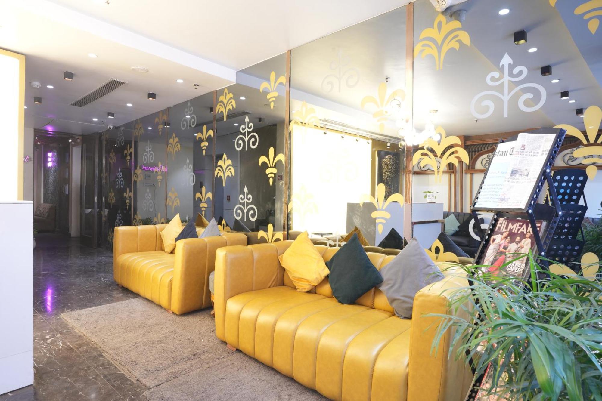 Hotel Stamps Golden Lagoon By Eight Continents - Opposite To Golden Temple Amritsar