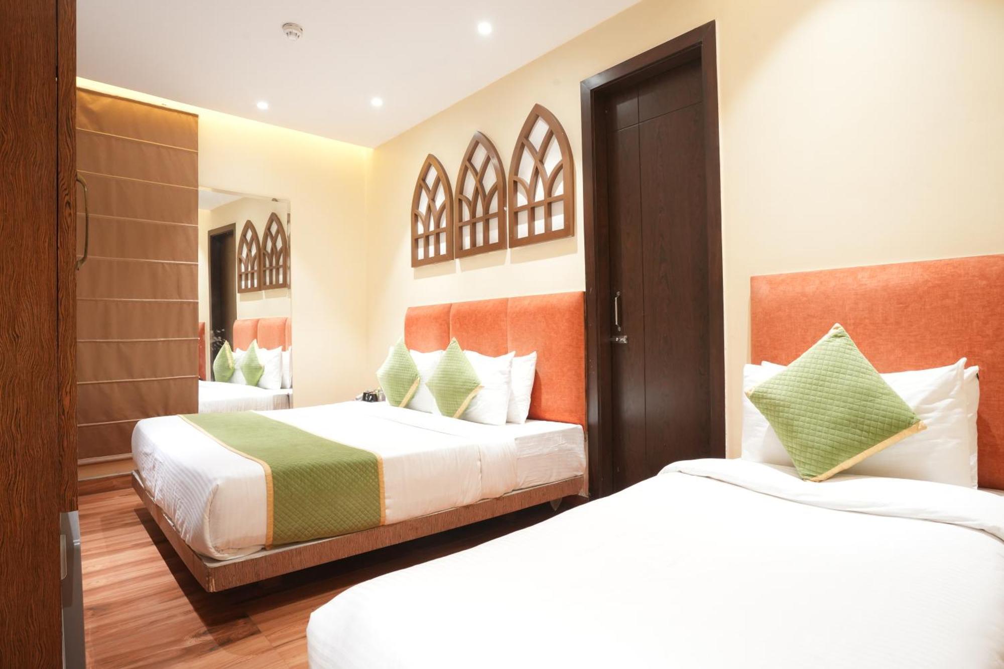 Hotel Stamps Golden Lagoon By Eight Continents - Opposite To Golden Temple Amritsar