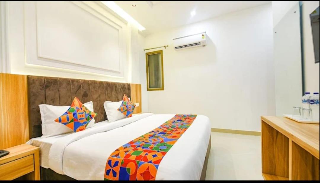 Midway #top Rated #most Awarded #prime Location #luxury #parking #rooftop Cafe Hotel