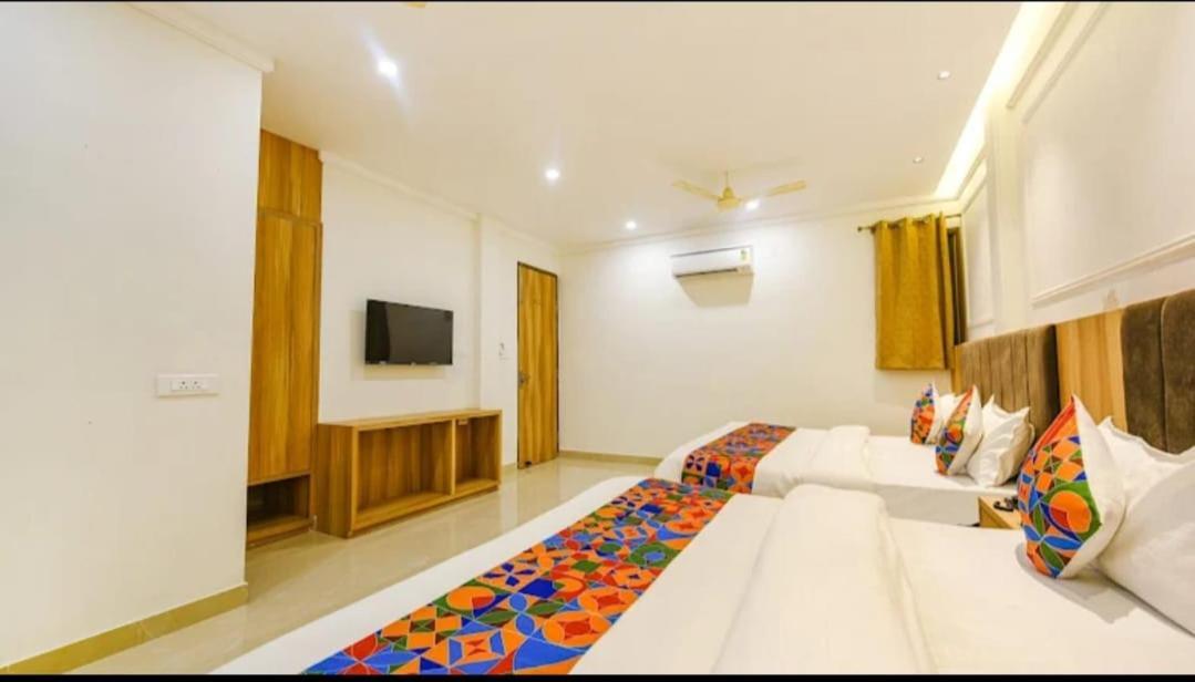 Hotel Midway #top Rated #most Awarded #prime Location #luxury #parking #rooftop Cafe Amritsar