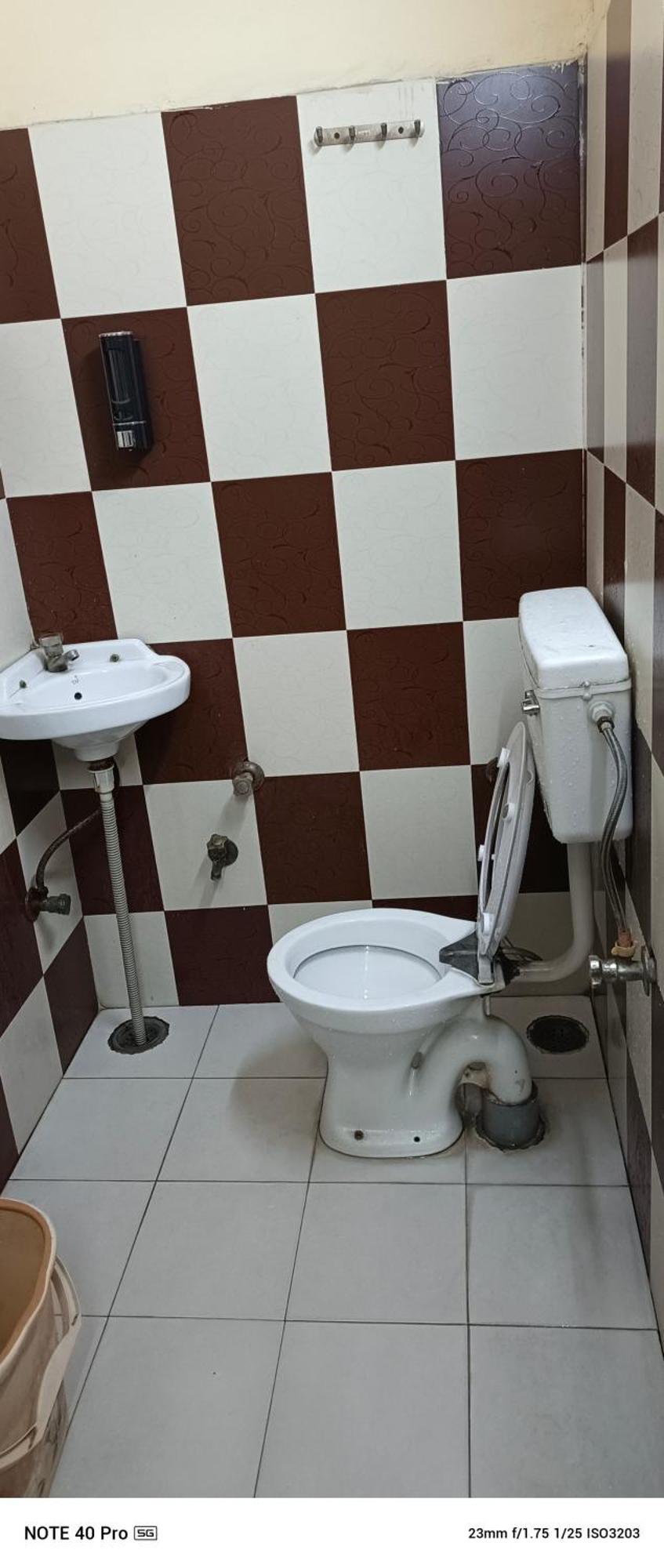 Mj Chawla Double Bed Attached Bathroom Homestay *