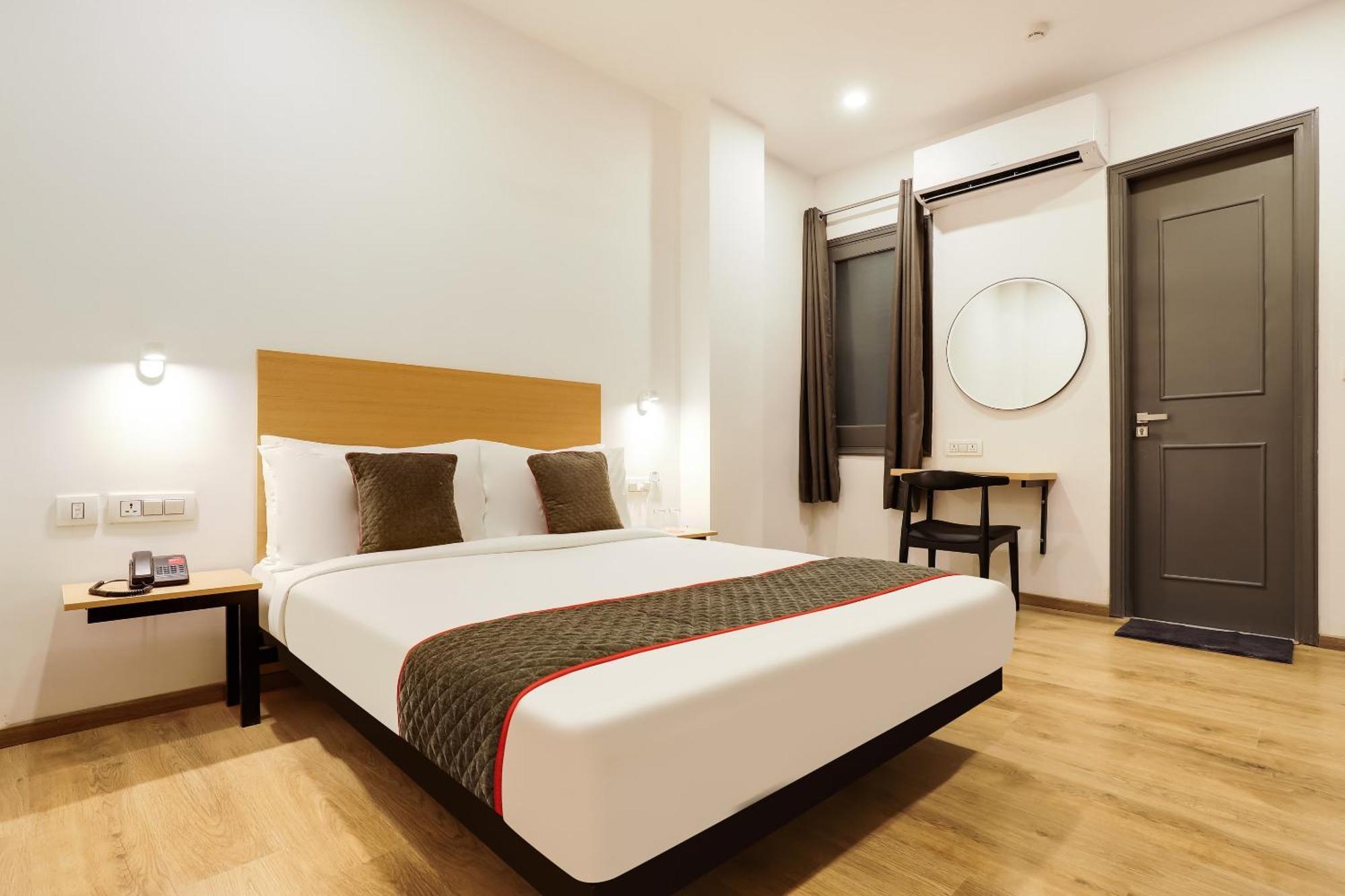 Super Townhouse Golden Avenue Road Amritsar