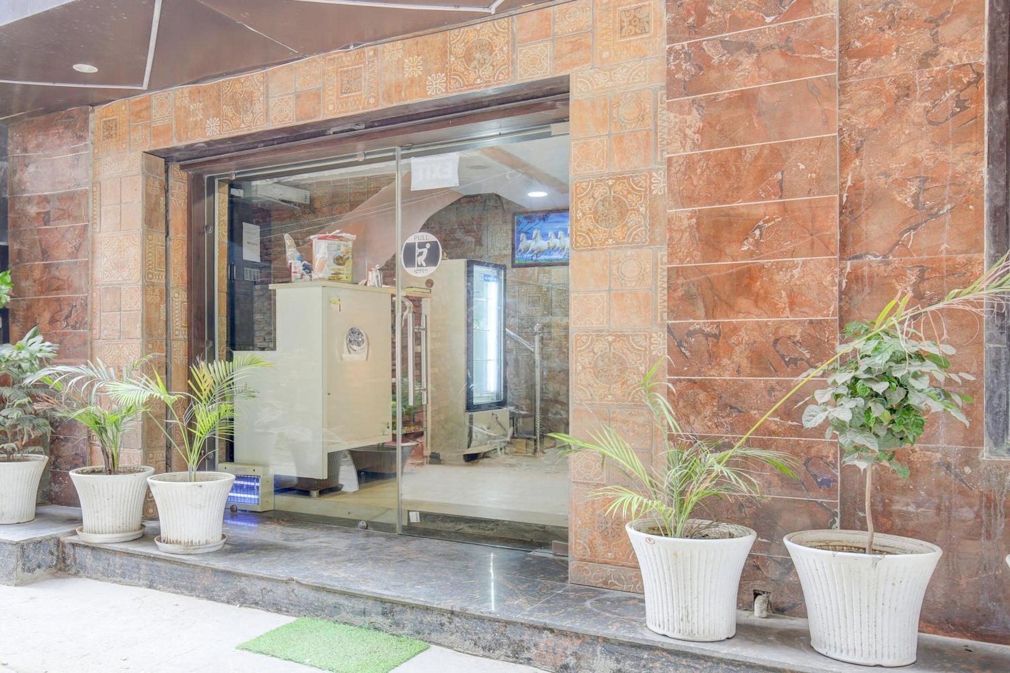 O Pink Residency Hotel 3*