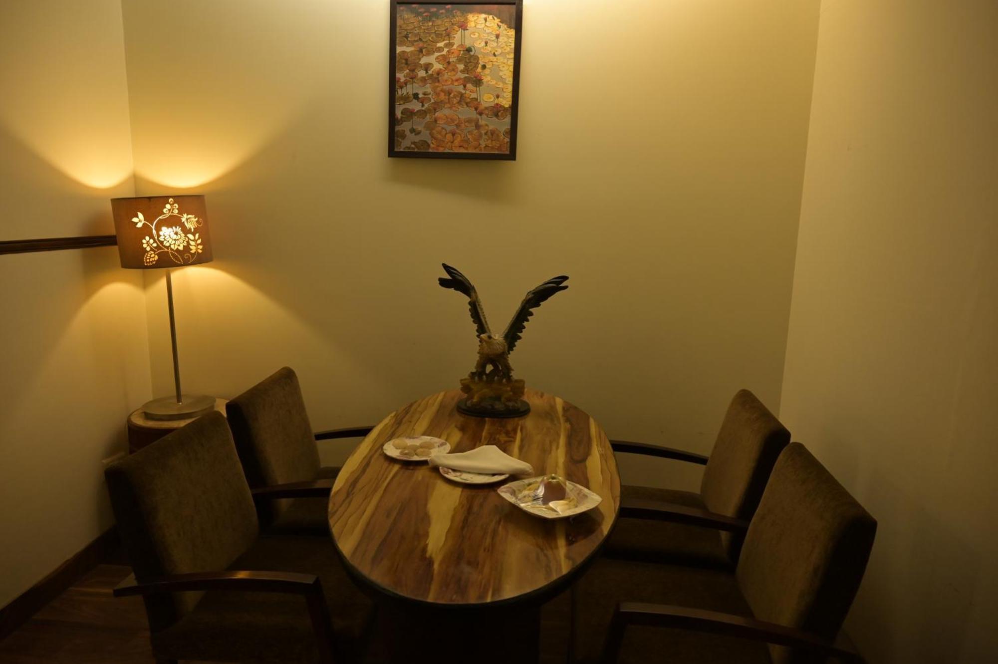 Hk Clarks Inn,