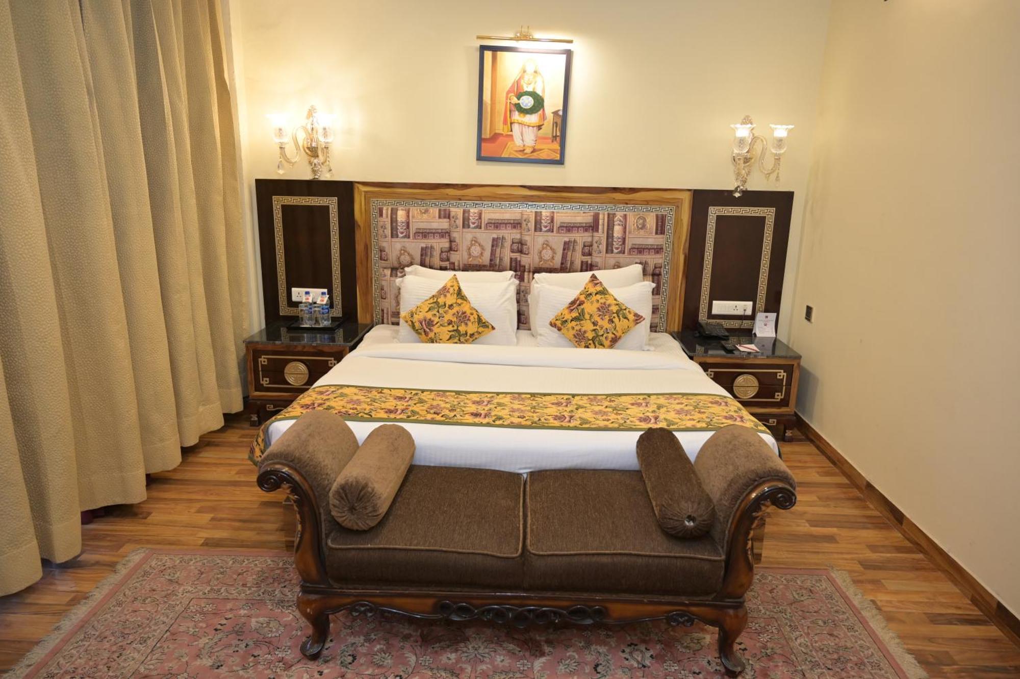 Hk Clarks Inn,