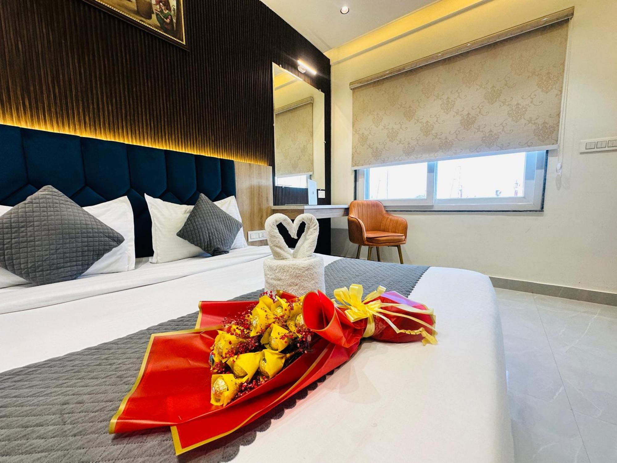 Amber Opp Golden Temple Guest house Amritsar