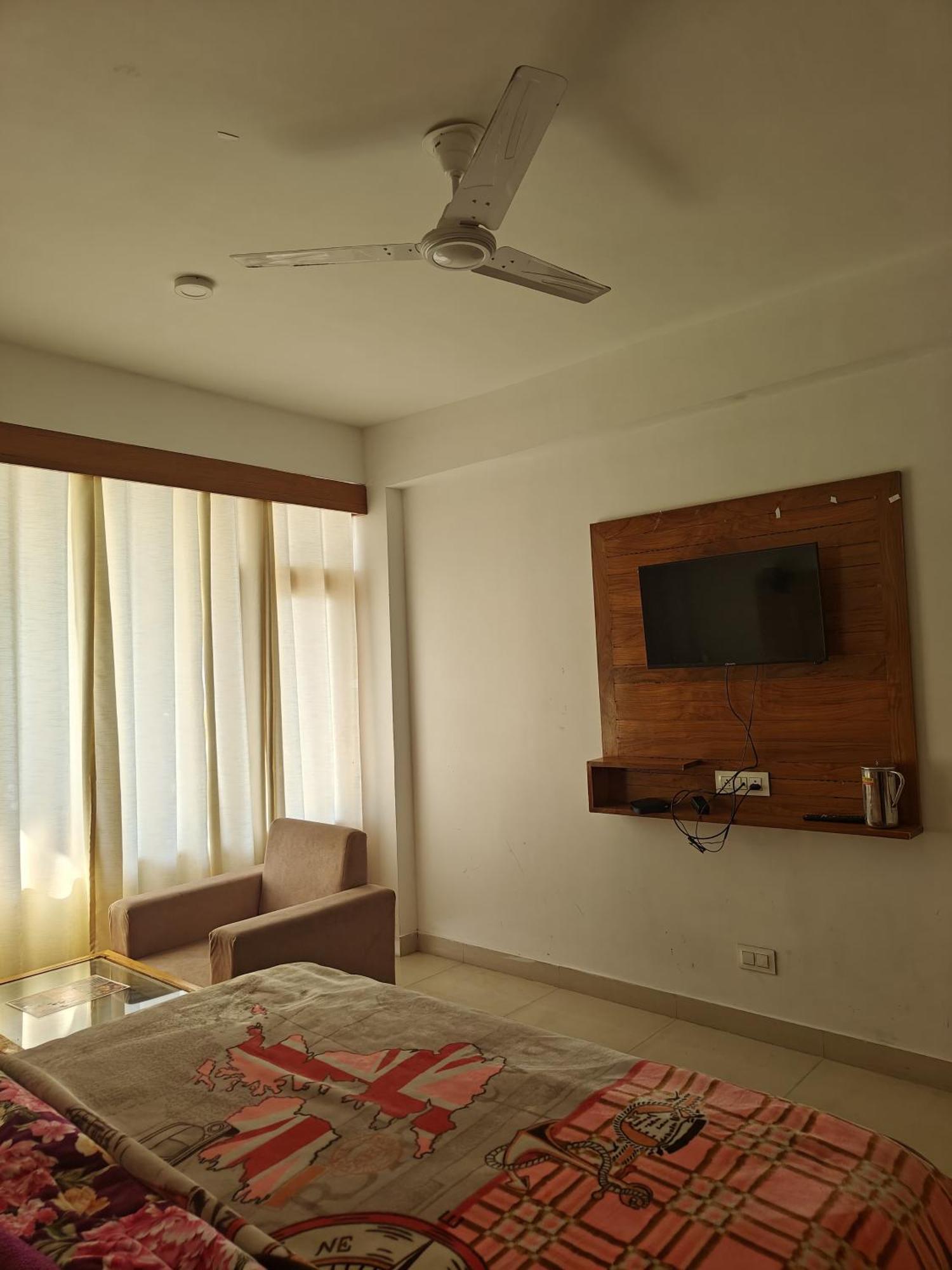 Santosh Cafe & 4* Amritsar