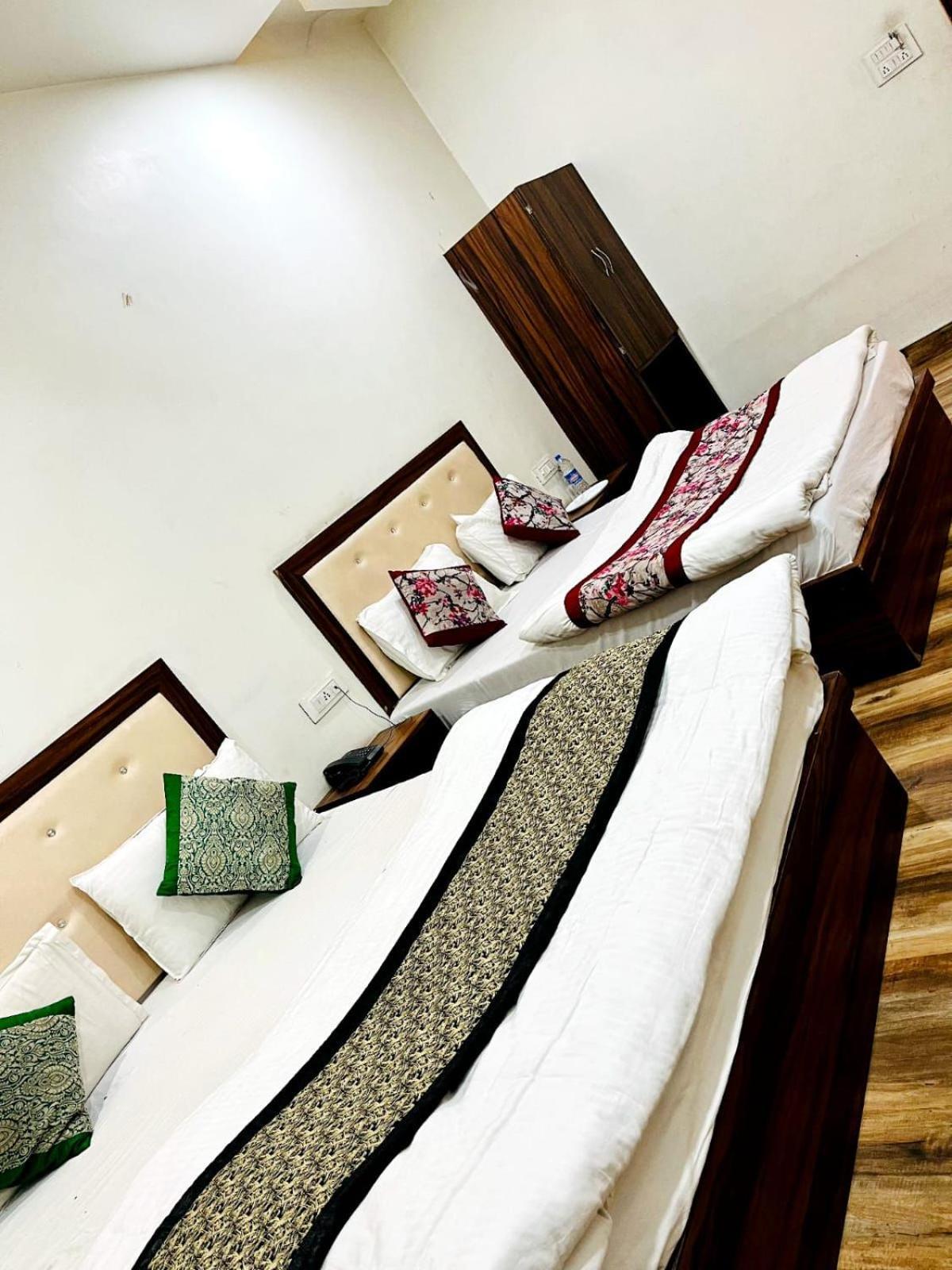 Om And Pg Guest house Amritsar
