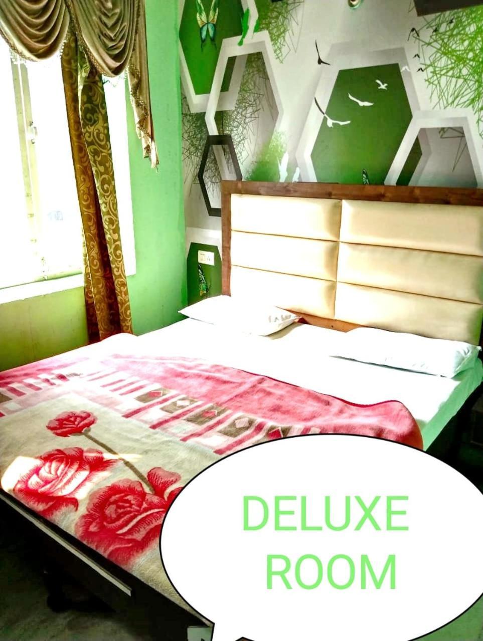 Om And Pg Guest house *