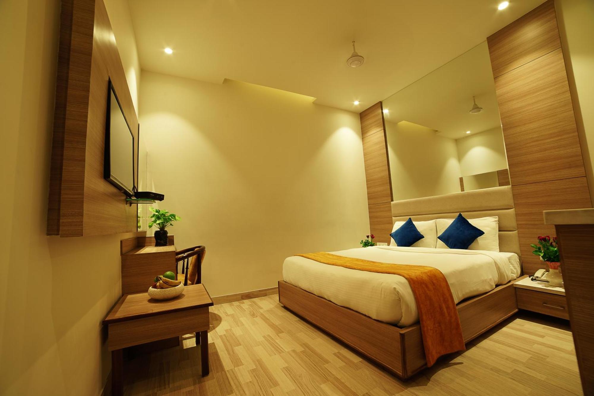 Treehouse London Street Hotel 3*