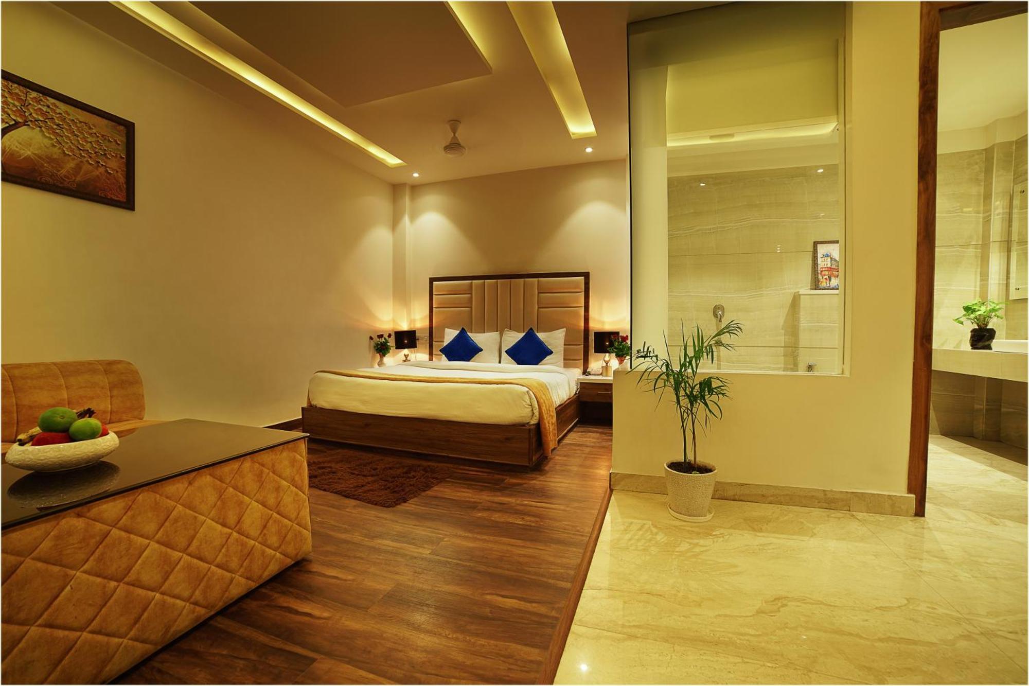 Treehouse London Street Hotel Amritsar