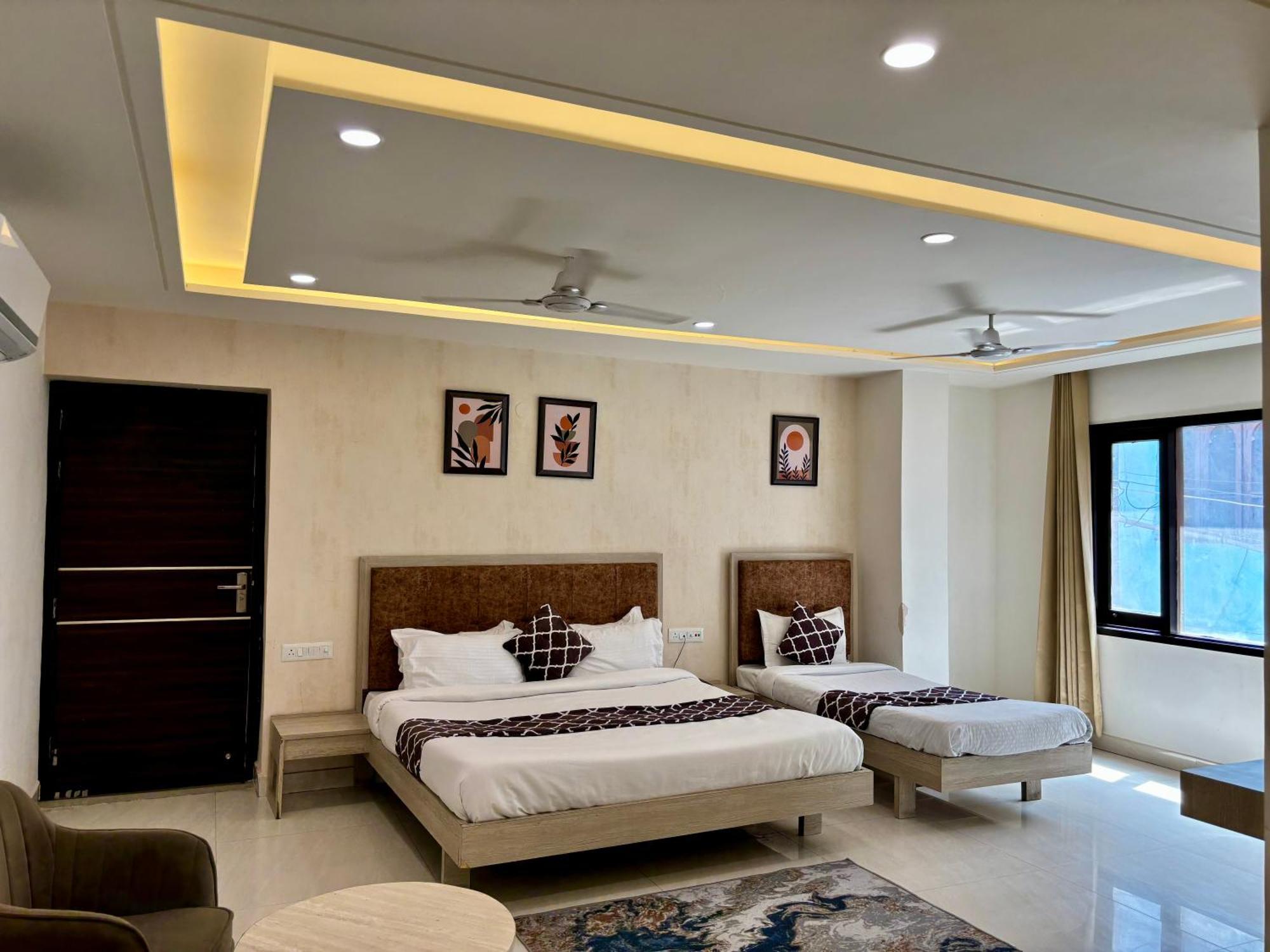 G R Residency Golden Temple Just 2 Mins Walking Distance From 2*