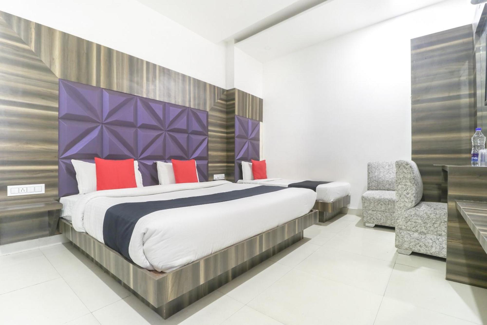 Oyo 77326 Hotel Royal View Amritsar