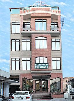 Le Golden Hotel 3*