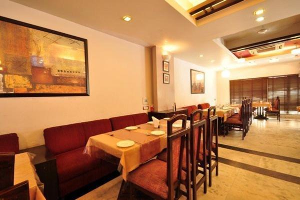 Hotel Raj Darbar - 10 Meter From Golden Temple 3*