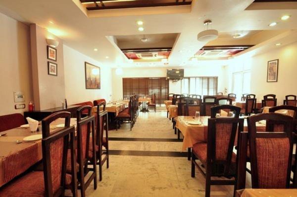Raj Darbar - 10 Meter From Golden Temple 3*