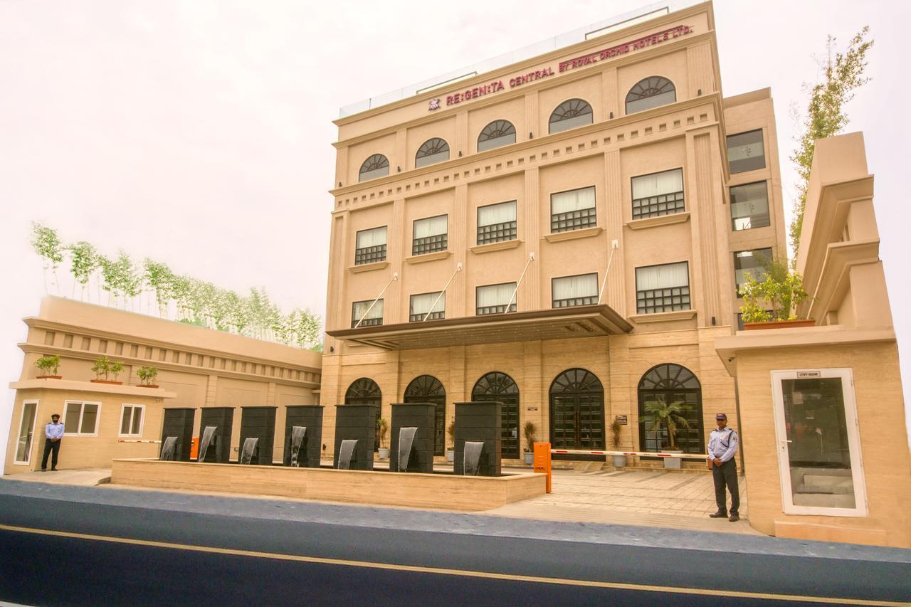 Hotel Regenta Central Amritsar 3*