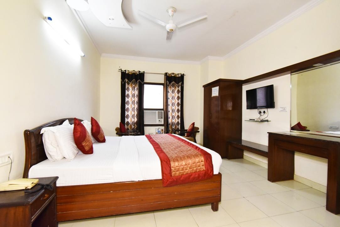 B-comfort Hotel *