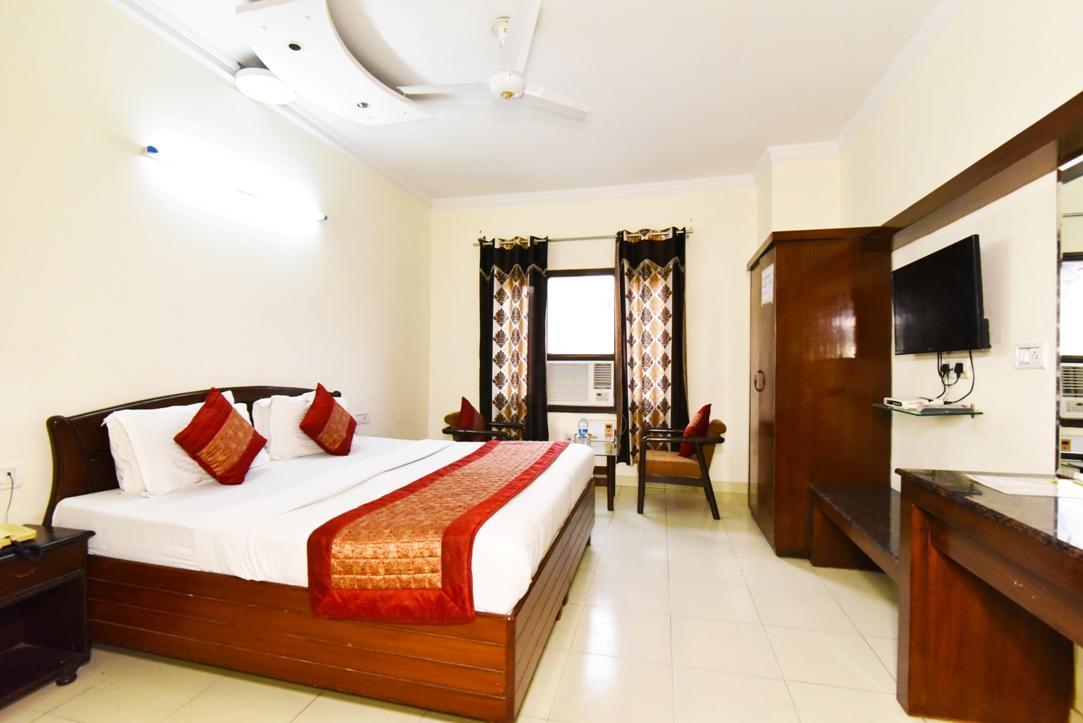 B-comfort Hotel *