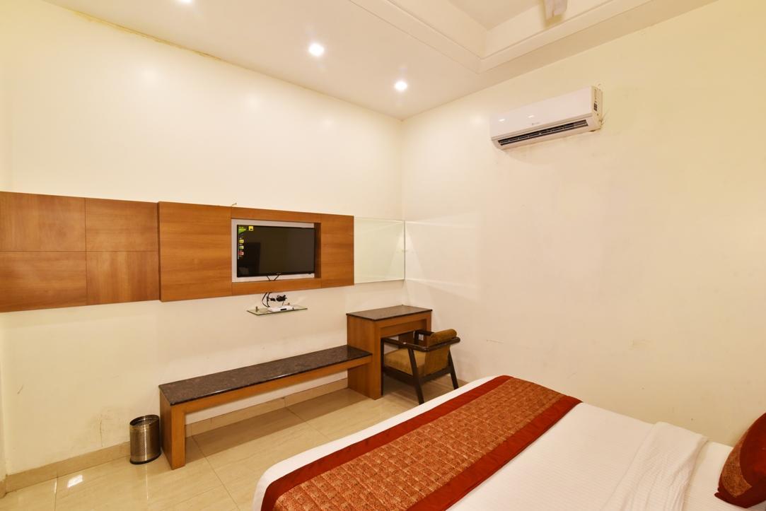 B-comfort Hotel *