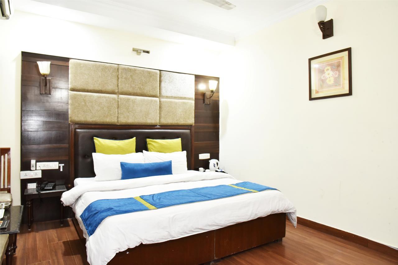 Shiraz Castle Hotel