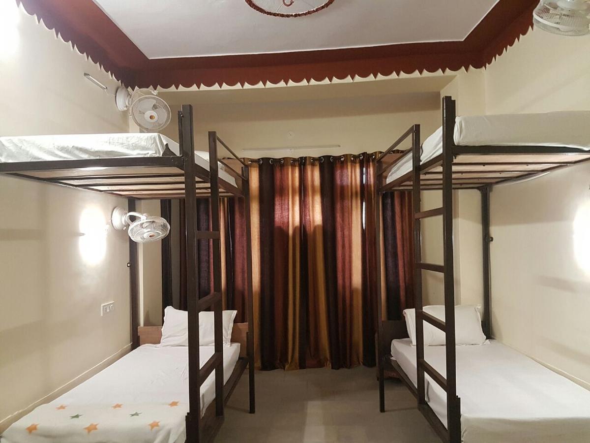 Wow Backpackers Hostel Amritsar