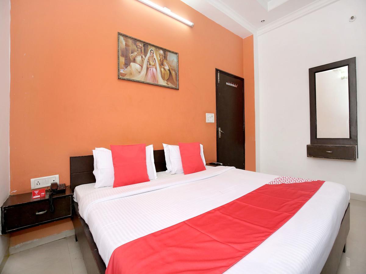 Inn Oyo 12972 Krishna Castle