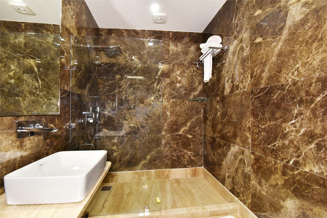 Shiraz Castle Hotel