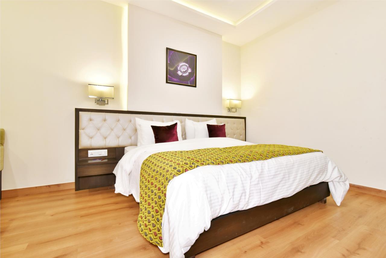 Hotel Shiraz Castle 3*