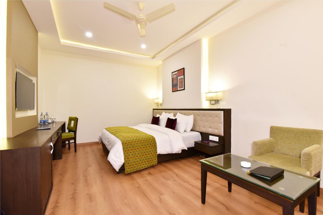 Shiraz Castle Hotel Amritsar