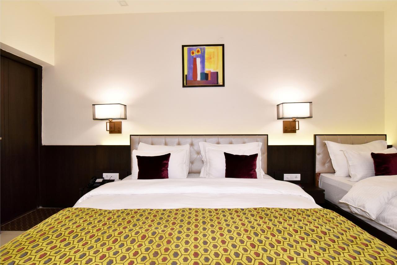 Hotel Shiraz Castle