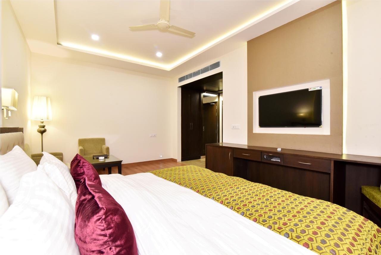 Shiraz Castle Hotel