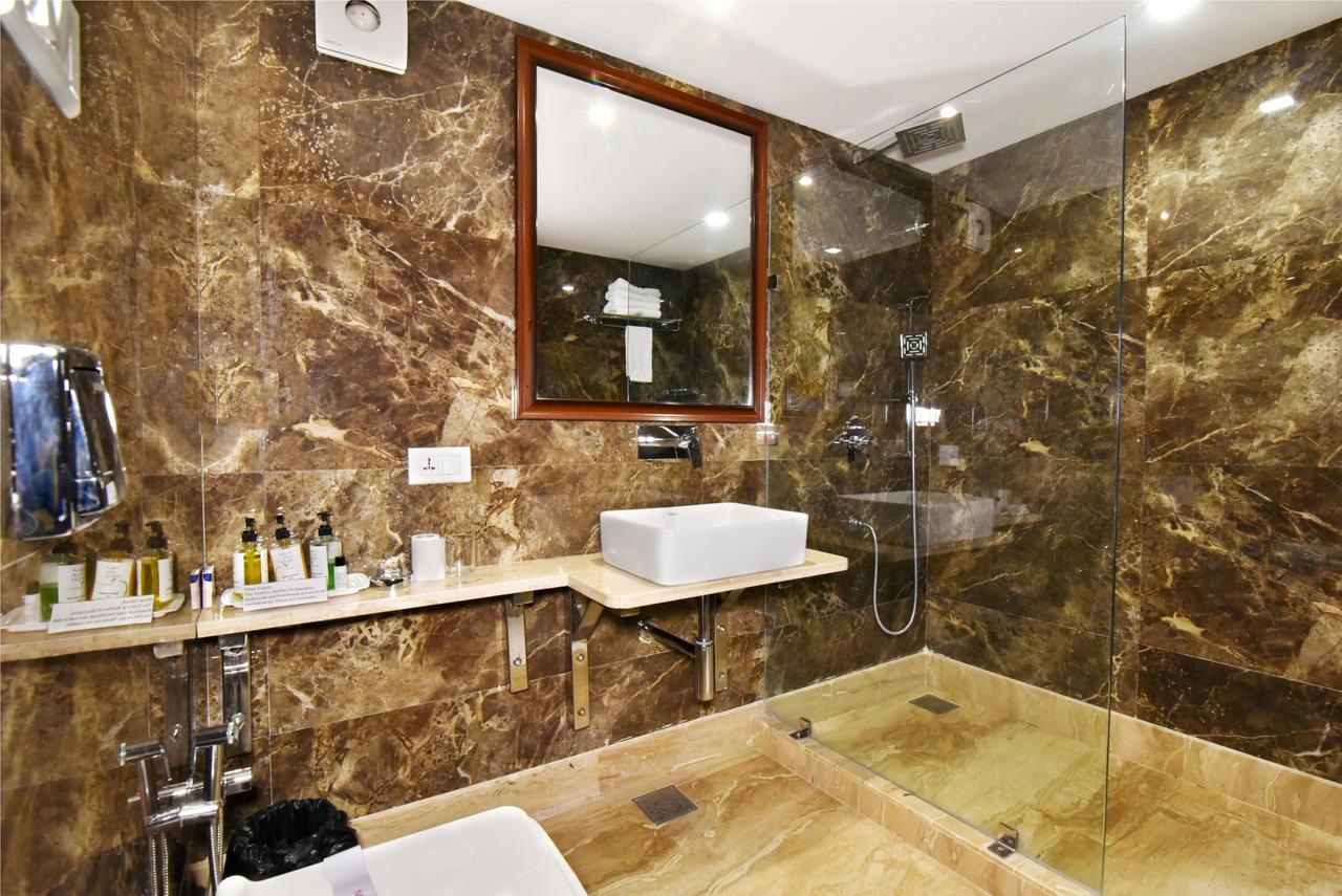 Shiraz Castle Hotel