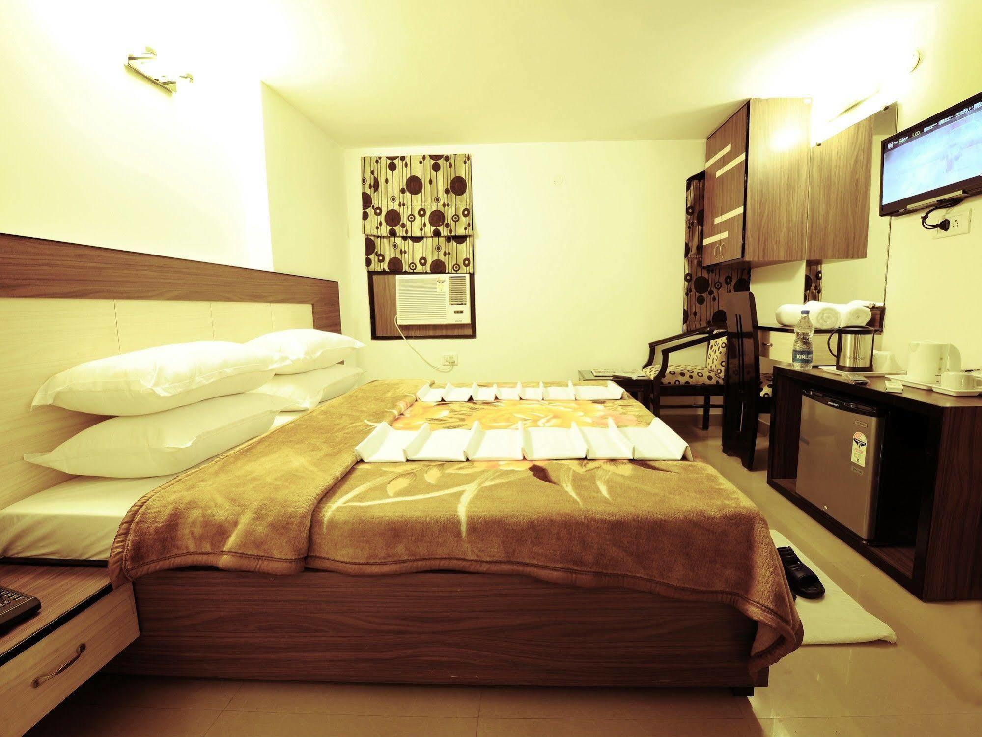 Hkj Residency 2*