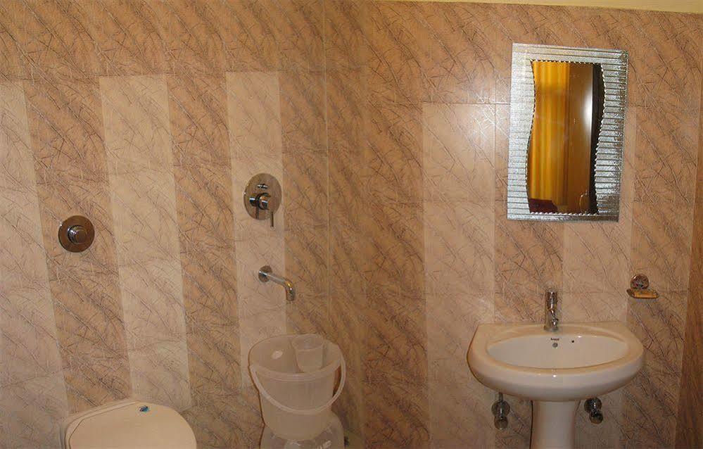 Hotel Sham 2*