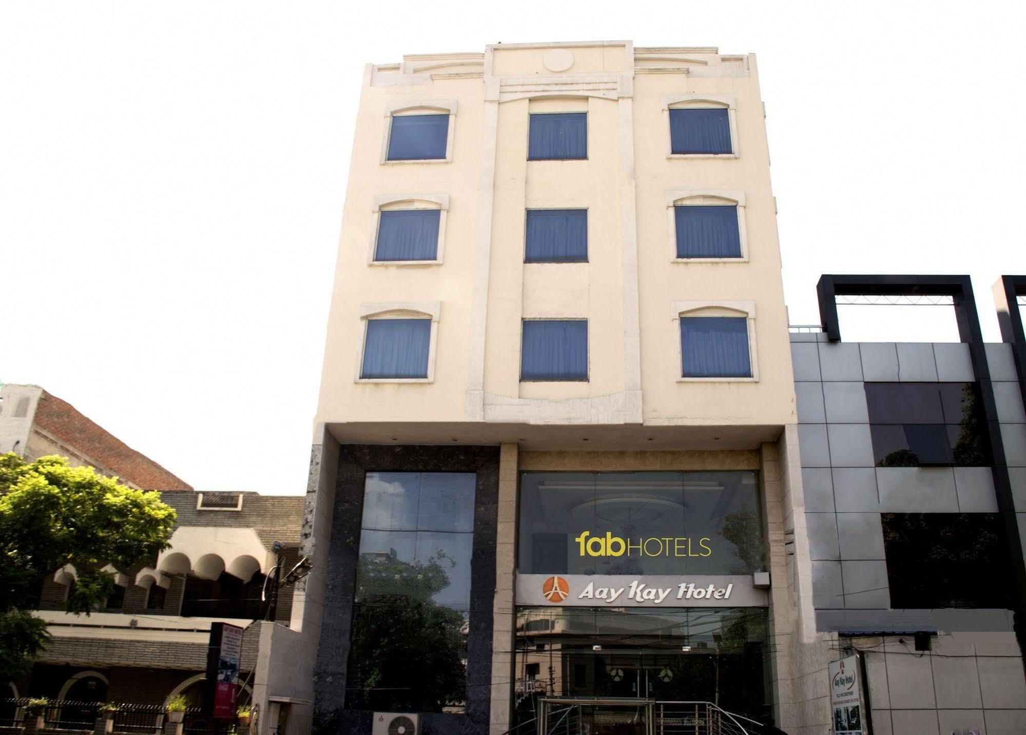 Fabhotel Aaykay Model Town Hotel